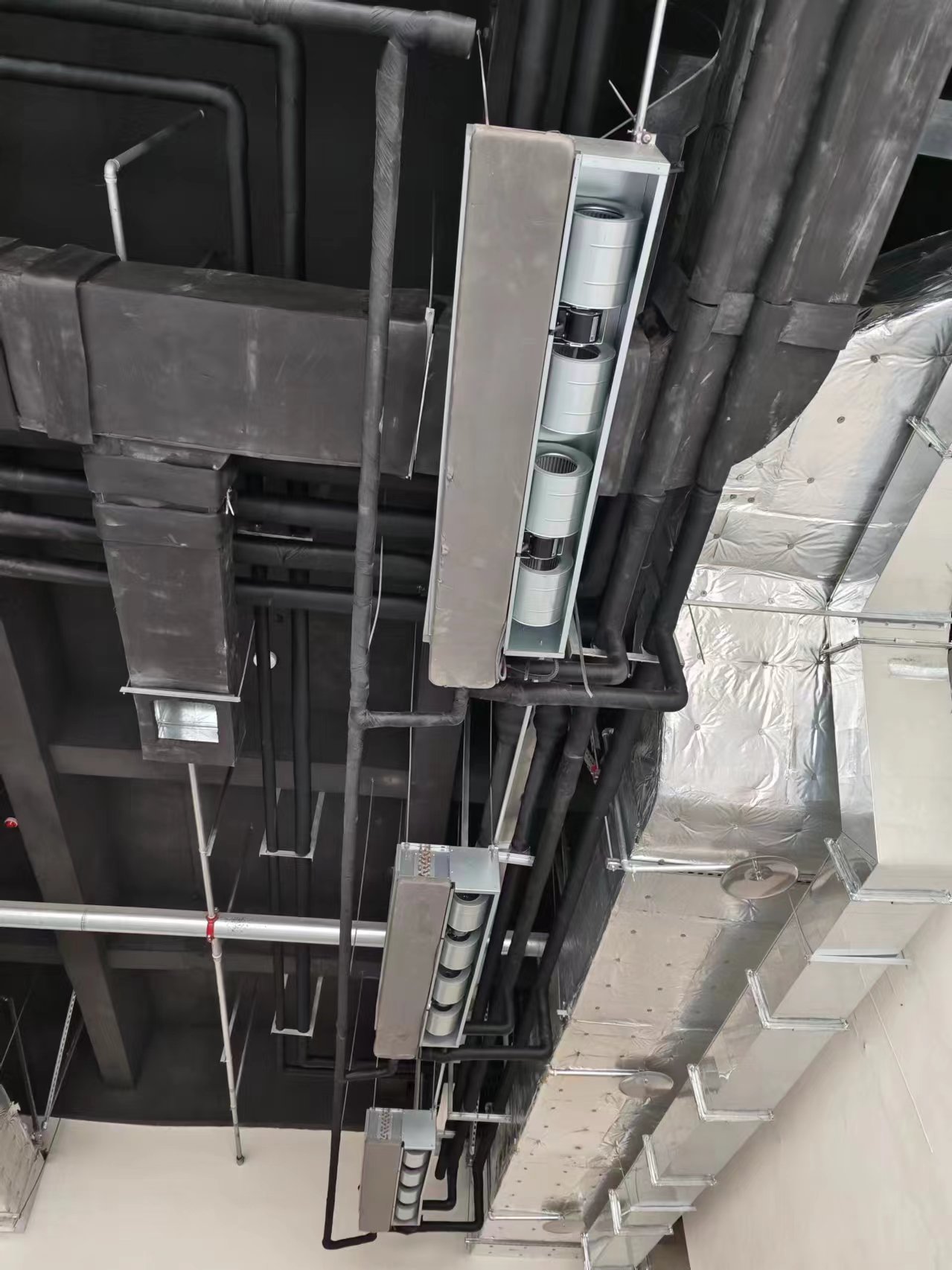 包头人防地下机房的项目